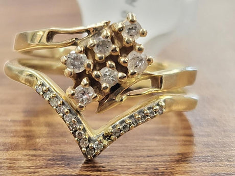14K YG DIAMOND CLUSTER V STYLE RING SZIE 4.5 2.53G - Idaho Pawn & Gold