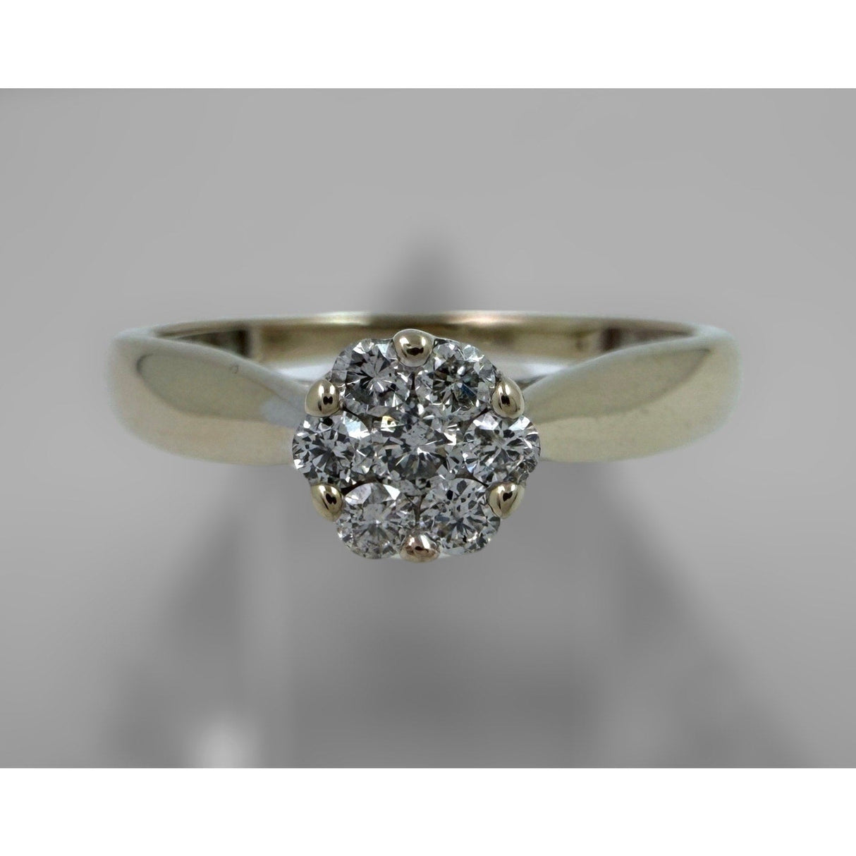 Gold Ring - 14k - Flower Diamond - Size 7 - Idaho Pawn & Gold