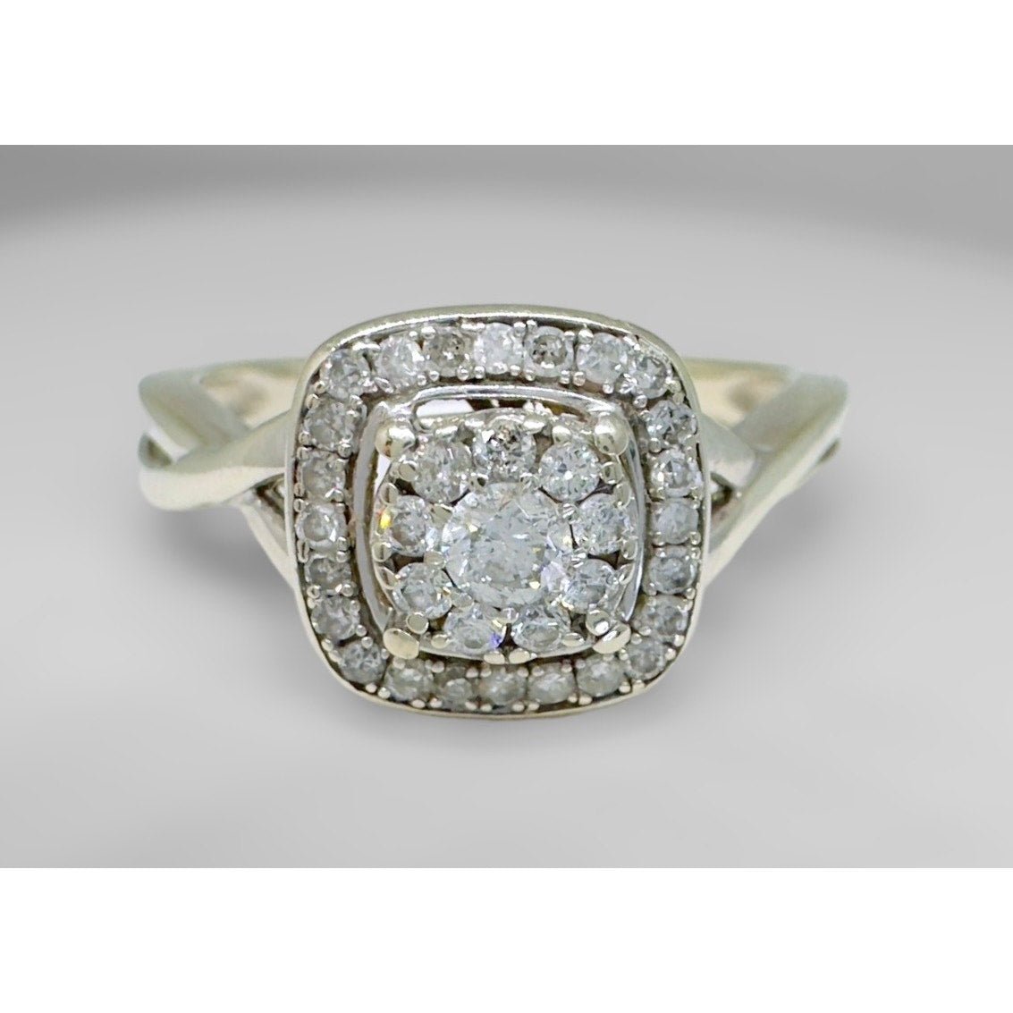 Ring 10K WG DIAMOND CLUSTER HALO 3.25G - Idaho Pawn & Gold